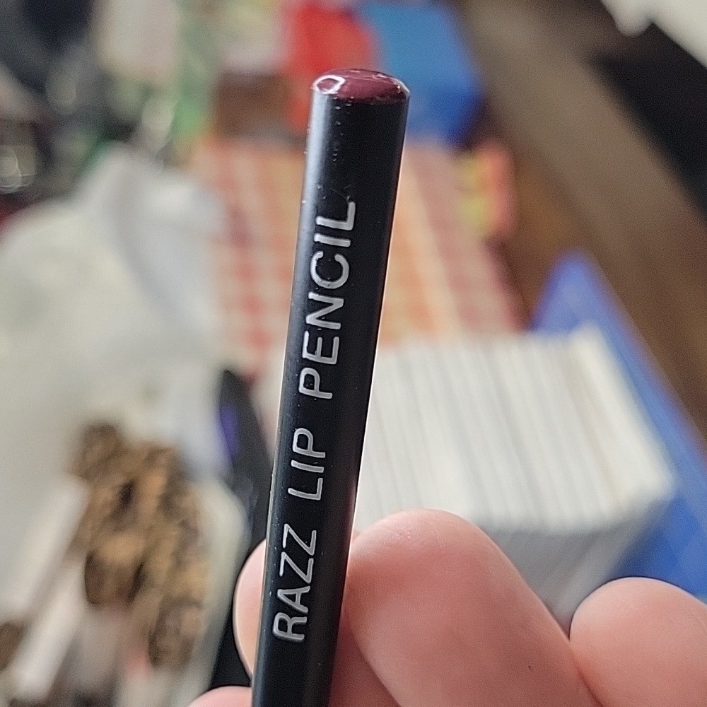 Joe Blasco Lip Pencil - Razz New - Picture 4 of 5